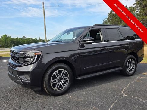 New 2026 Ford Expedition Active RWD image 3
