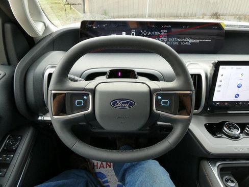 New 2025 Ford Expedition Active image 39