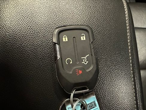 Used 2023 GMC Acadia SLT AWD/4WD image 17