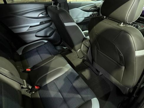 Used 2025 Buick Envista Preferred w/ Convenience I Package FWD image 32