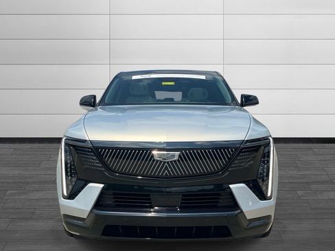 Used 2025 Cadillac Escalade IQ Sport 1 w/ Smart Trailering package AWD/4WD image 8