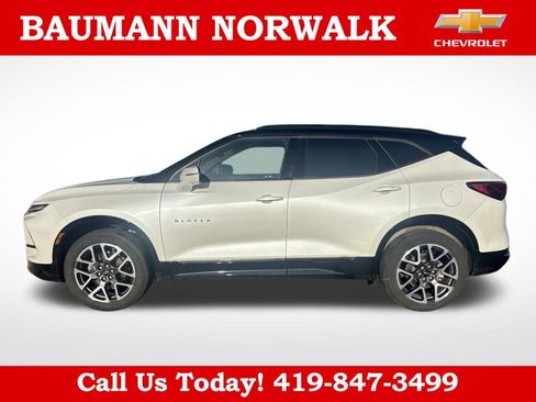 Used 2023 Chevrolet Blazer RS w/ Driver Confidence II Package FWD image 8