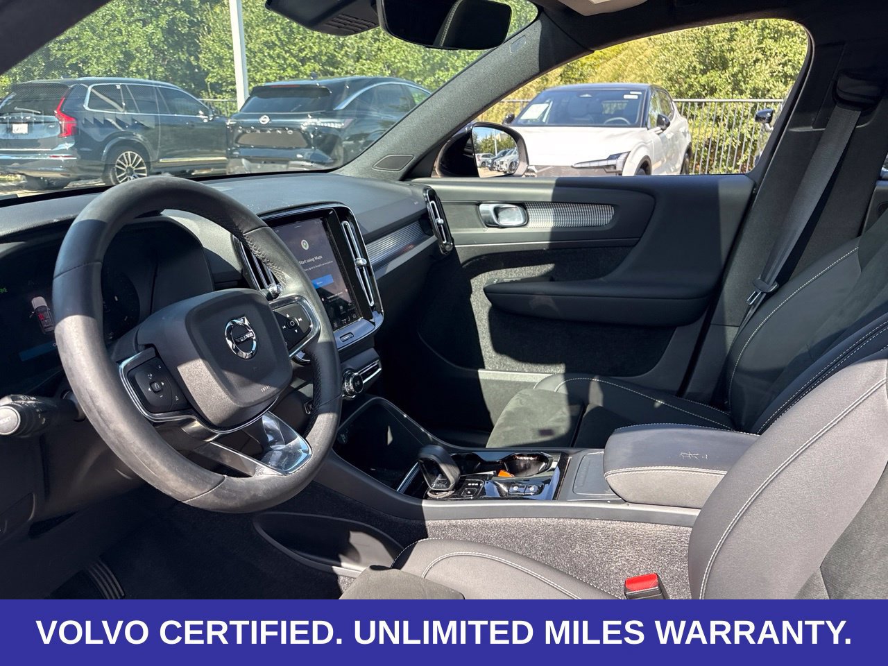 Certified 2023 Volvo XC40 B5 Plus w/ Protection Package Premier AWD/4WD image 22