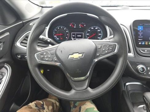 Used 2023 Chevrolet Malibu LT FWD image 7