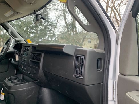 Used 2024 Chevrolet Express 2500 w/ Driver Convenience Package image 23