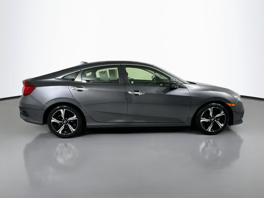 Used 2018 Honda Civic Touring image 9