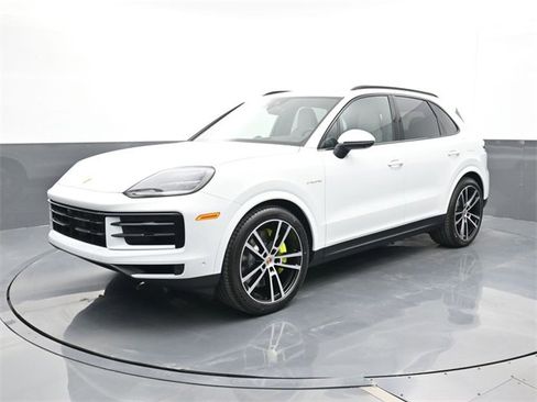 New 2026 Porsche Cayenne E-Hybrid image 1