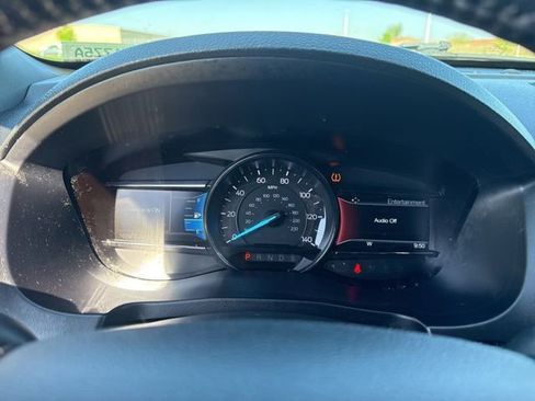 Used 2018 Ford Explorer XLT w/ Equipment Group 201A AWD/4WD image 34