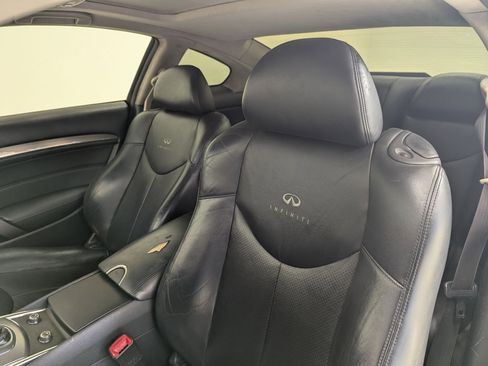 Used 2011 INFINITI G37 Journey w/ Premium Pkg image 24