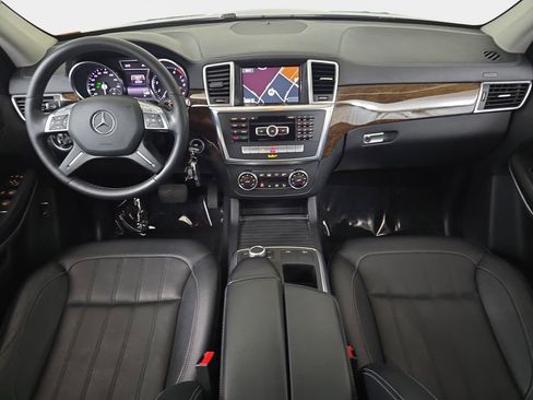 Used 2014 Mercedes-Benz GL 450 4MATIC image 12