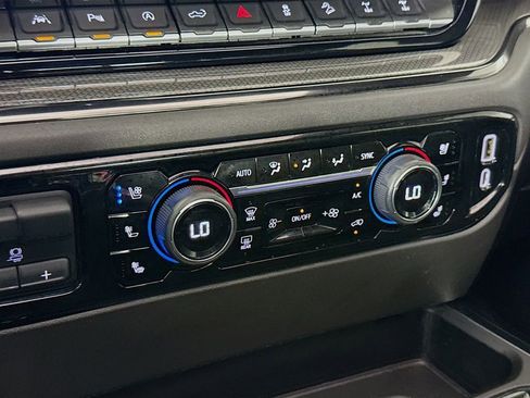 Used 2022 Chevrolet Silverado 1500 ZR2 AWD/4WD image 18