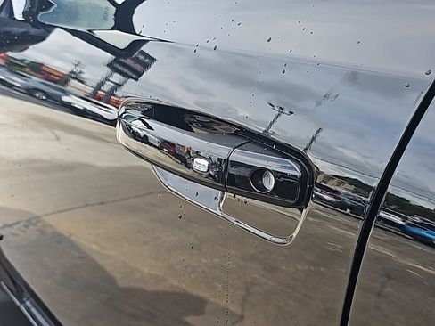 New 2025 GMC Hummer EV 3X w/ Extreme Off-Road Package image 9