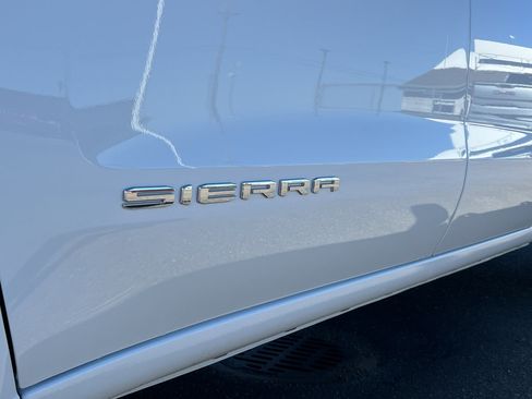 New 2026 GMC Sierra 1500 SLT w/ SLT Convenience Package AWD/4WD image 15