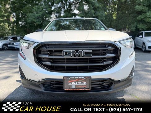 Used 2021 GMC Terrain SLE w/ Driver Convenience Package AWD/4WD image 3