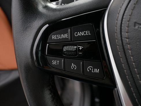 Used 2022 BMW 530i xDrive 530i xDrive w/ M Sport Package image 25