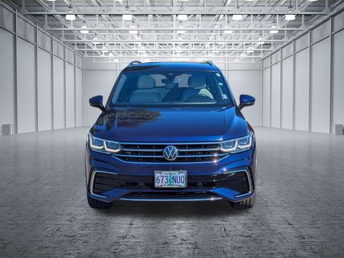 Used 2022 Volkswagen Tiguan SEL R-Line AWD/4WD image 8