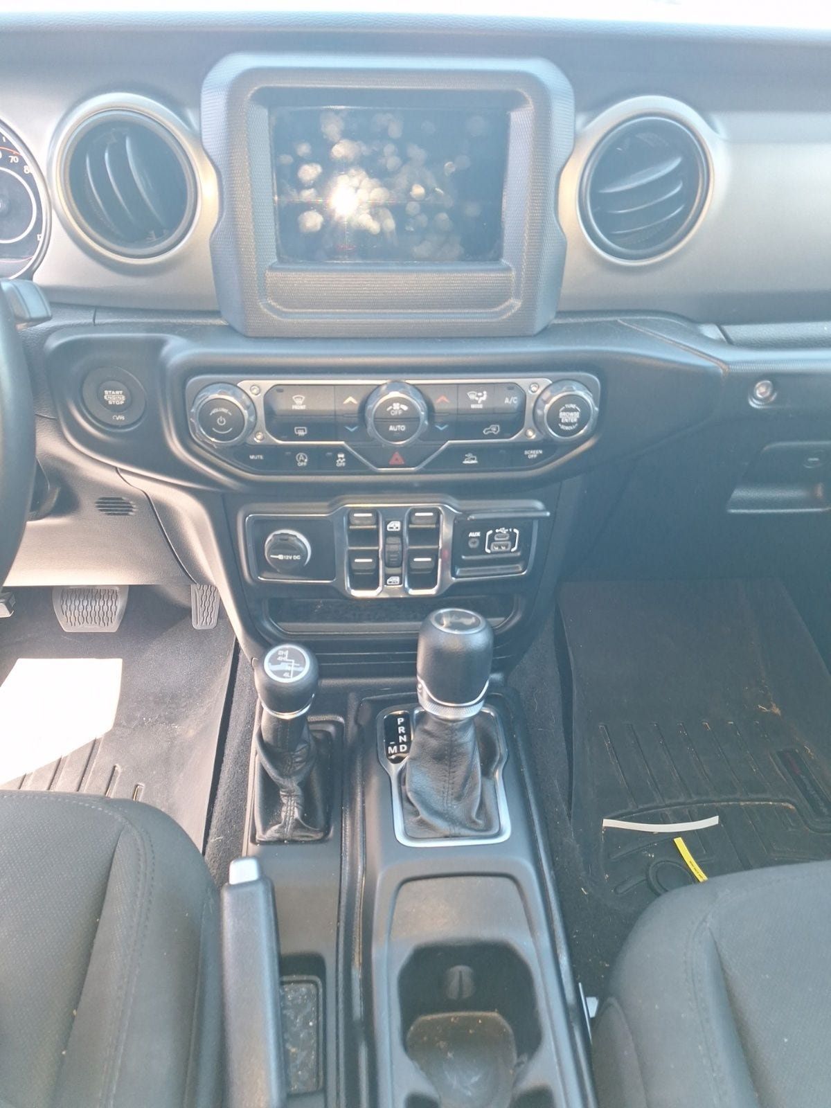 Used 2021 Jeep Wrangler Unlimited Sport AWD/4WD image 13