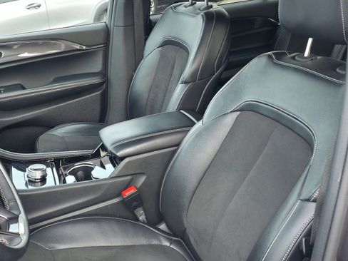 Used 2022 Jeep Grand Cherokee L Laredo image 22