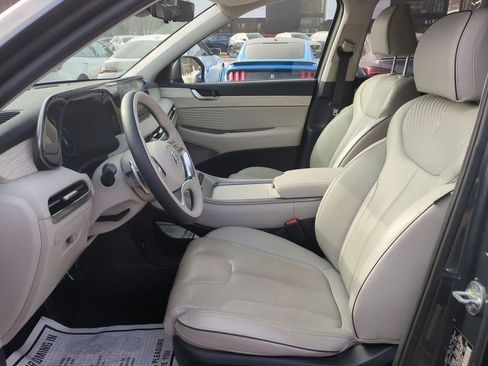Used 2023 Hyundai Palisade Calligraphy image 23