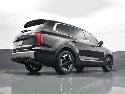 Used 2023 Kia Telluride S w/ S Sunroof Package FWD image 27