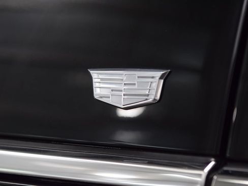 Used 2024 Cadillac Escalade ESV Premium Luxury Platinum AWD/4WD image 18