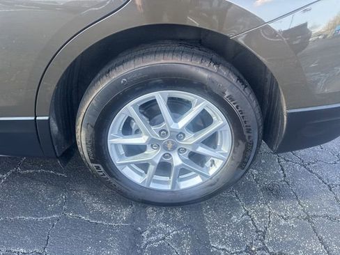 Certified 2023 Chevrolet Equinox LT FWD image 14