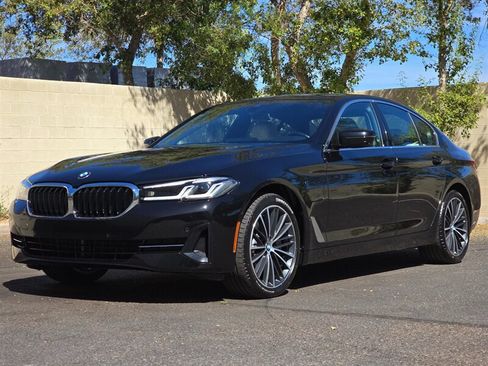 Used 2021 BMW 530e w/ Parking Assistance Package RWD image 5
