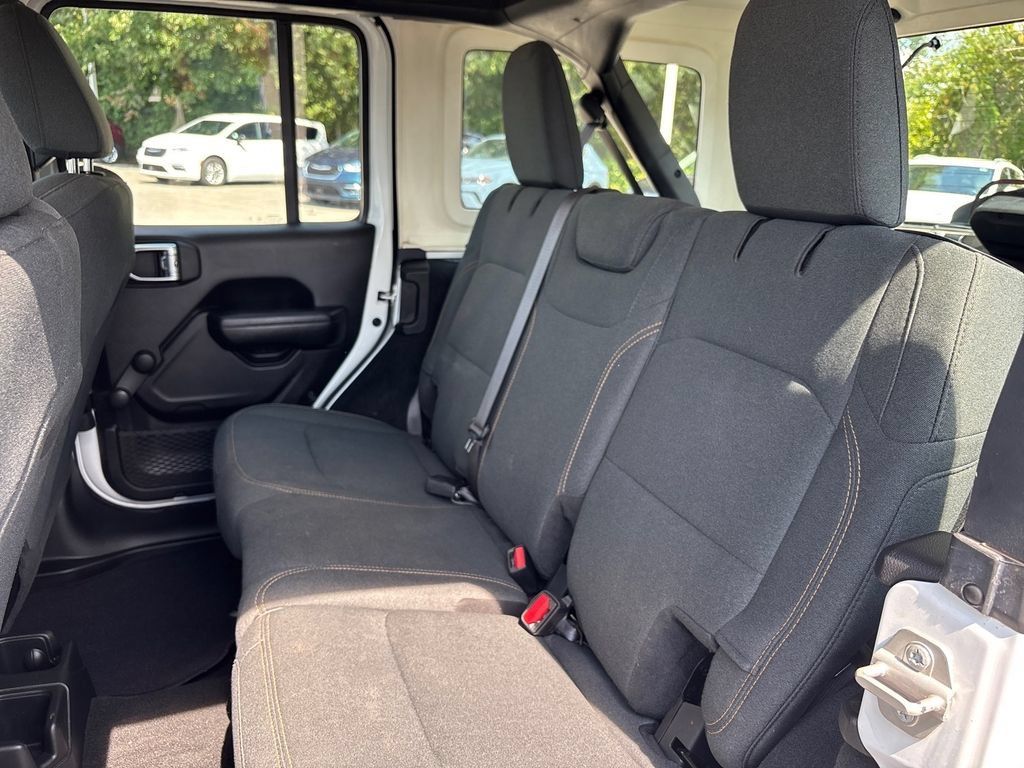 Used 2024 Jeep Wrangler Unlimited Sport AWD/4WD image 14
