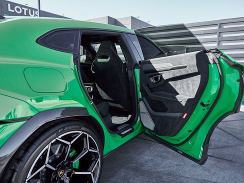 Used 2024 Lamborghini Urus Performante image 34