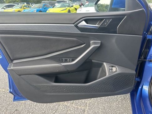 Used 2024 Volkswagen Jetta SE image 25