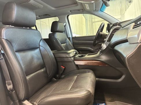 Used 2018 GMC Yukon XL SLT w/ Open Road Package AWD/4WD image 35