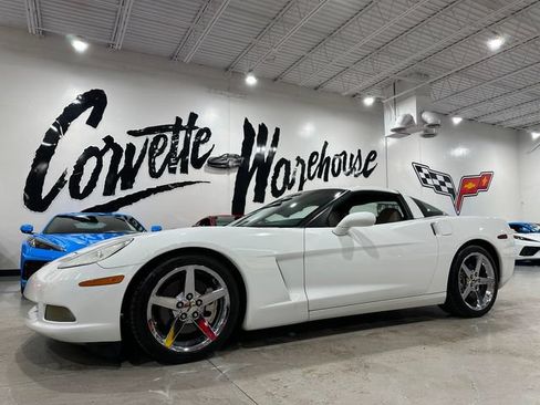 Used 2007 Chevrolet Corvette Coupe w/ Preferred Equipment Group RWD image 1