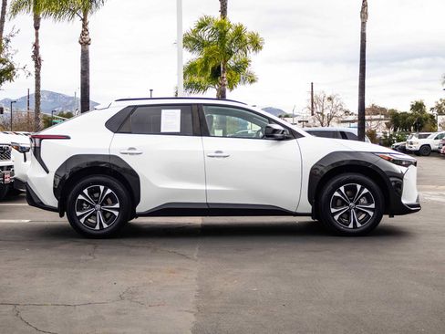 Used 2023 Toyota bZ4X XLE w/ Weather Package image 8