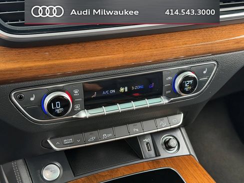Used 2024 Audi Q5 e Premium Plus w/ Premium Plus Package AWD/4WD image 29