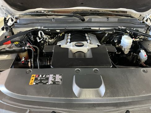 Used 2020 Cadillac Escalade ESV Platinum AWD/4WD image 25