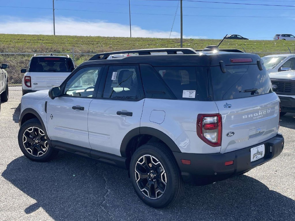 New 2026 Ford Bronco Sport Outer Banks w/ Outer Banks Tech Package+ AWD/4WD image 5