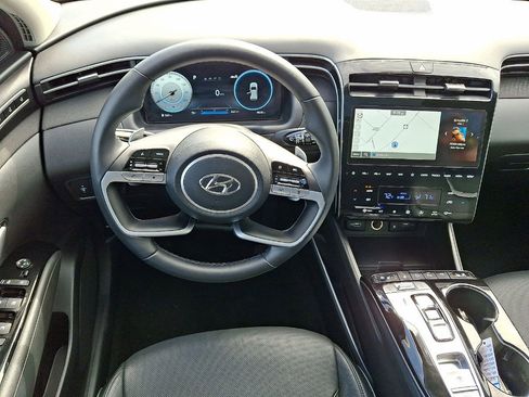 Certified 2024 Hyundai Tucson Limited image 21