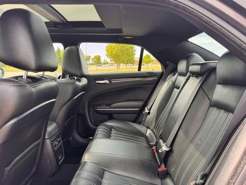 Used 2022 Chrysler 300 S RWD image 32