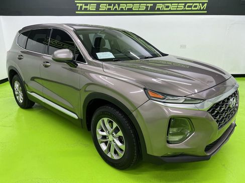 Used 2020 Hyundai Santa Fe SEL FWD image 2