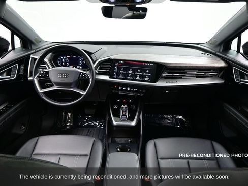 Used 2024 Audi Q4 e-tron Premium Plus w/ Premium Plus image 29