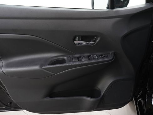Used 2025 Nissan Versa SV FWD image 18