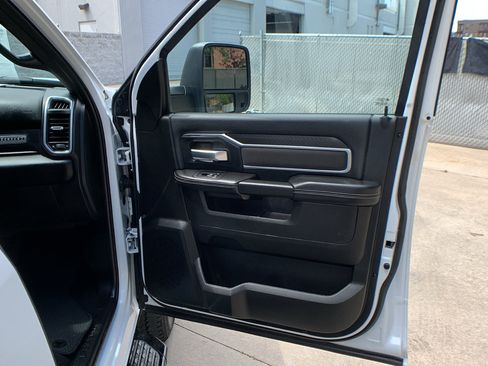 Used 2025 RAM 2500 Big Horn AWD/4WD image 29
