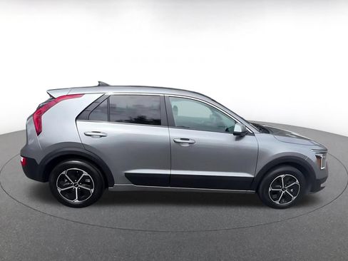 Used 2026 Kia Niro LX FWD image 16