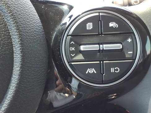 Used 2023 Kia Soul GT-Line FWD image 22