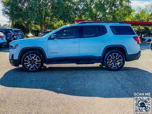 Used 2021 GMC Acadia SLE w/ Elevation Edition image 4