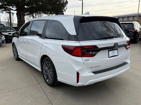 Certified 2026 Honda Odyssey Touring image 6
