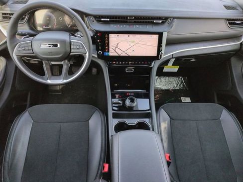 New 2026 Jeep Grand Cherokee Laredo image 28