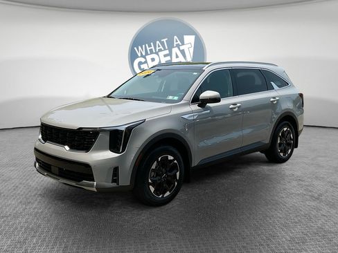 Certified 2026 Kia Sorento S w/ S Panoramic Sunroof Package AWD/4WD image 8