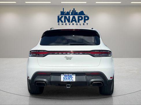Used 2024 Porsche Macan AWD/4WD image 4