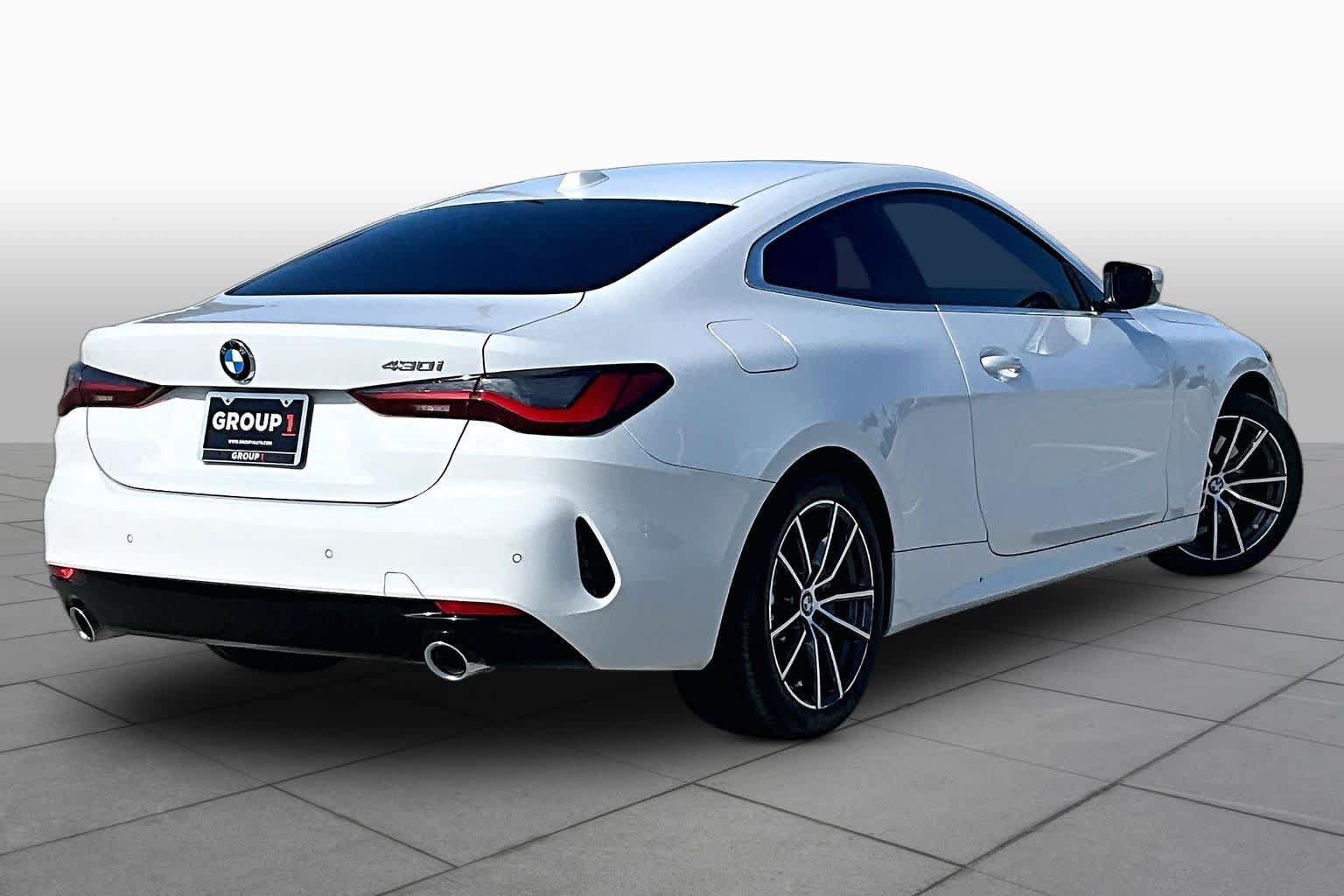 Used 2024 BMW 430i Coupe w/ Convenience Package RWD image 11